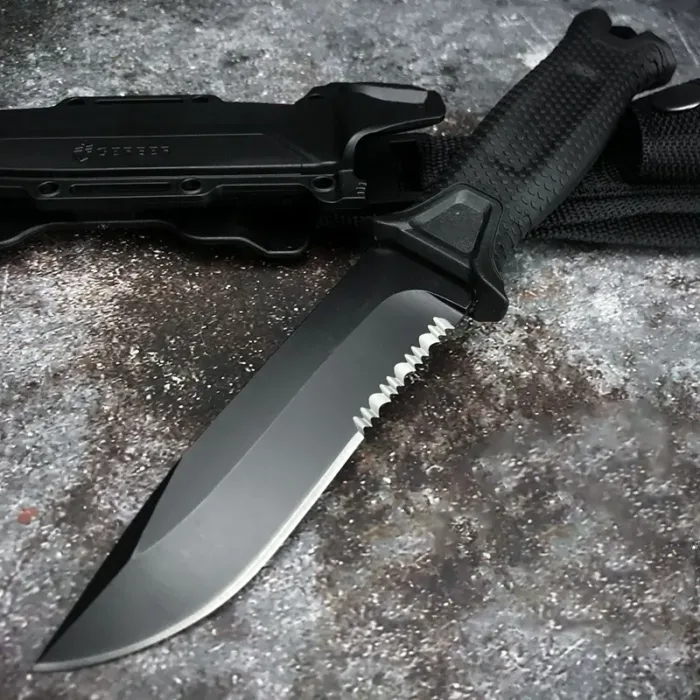 Tactical Serrated Knife